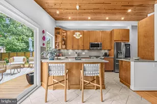 8801 Camden St, Alexandria, VA 22308 - Photo 16