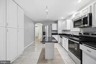 1649 Bennington Hollow Ln, Reston, VA 20194 - Photo 8