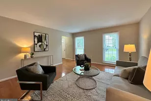 9001 Penn Manor Ct, Springfield, VA 22153 - Photo 4