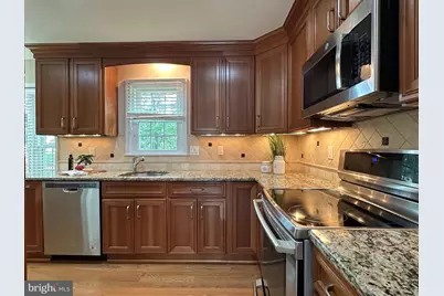 9001 Penn Manor Court, Springfield, VA 22153 - Photo 12