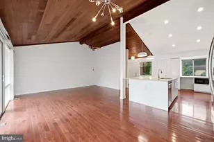 8811 Burbank Rd, Annandale, VA 22003 - Photo 18