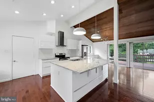 8811 Burbank Rd, Annandale, VA 22003 - Photo 8