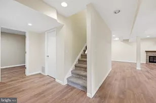 8811 Burbank Rd, Annandale, VA 22003 - Photo 34