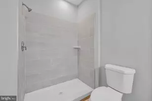 4139 Fountainside Ln, Fairfax, VA 22030 - Photo 6