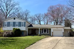 9927 Barnsbury Ct, Fairfax, VA 22031 - Photo 1