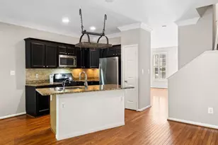 1319 Vintage Pl, Reston, VA 20194 - Photo 2