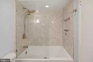 8370 Greensboro Dr, McLean, VA 22102 - Photo 18
