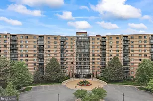 8370 Greensboro Dr, McLean, VA 22102 - Photo 2