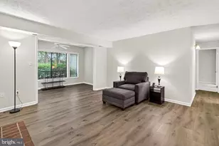 2251 Hunters Run Dr, Reston, VA 20191 - Photo 8