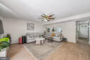 8179 Willowdale Ct, Springfield, VA 22153 - Photo 8