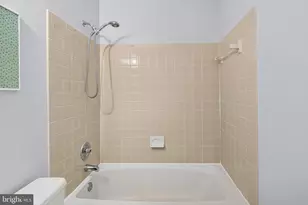 2836 Kelly Square, Vienna, VA 22181 - Photo 28