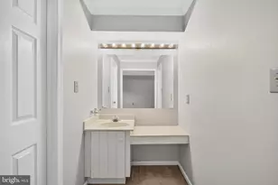 2836 Kelly Square, Vienna, VA 22181 - Photo 32