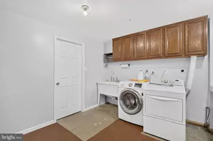 2836 Kelly Square, Vienna, VA 22181 - Photo 38