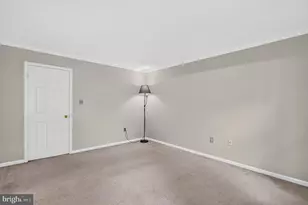 2836 Kelly Square, Vienna, VA 22181 - Photo 30