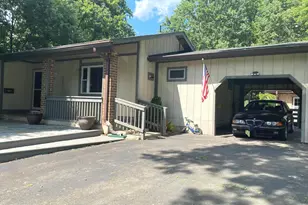 1002 Charlton Pl, Herndon, VA 20170 - Photo 2