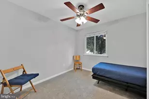 1002 Charlton Pl, Herndon, VA 20170 - Photo 18