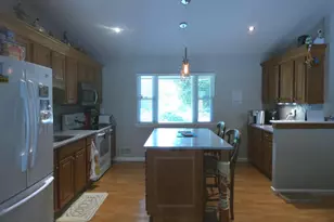 1002 Charlton Pl, Herndon, VA 20170 - Photo 4