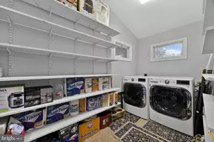 1002 Charlton Pl, Herndon, VA 20170 - Photo 36