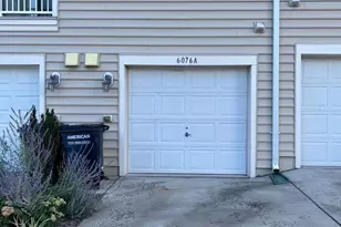 6076 Wicker Ln, Centreville, VA 20121 - Photo 4