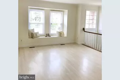 8043 Merry Oaks Court, Vienna, VA 22182 - Photo 2