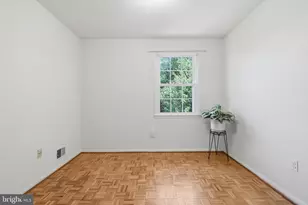 8350 Glastonbury Ct, Annandale, VA 22003 - Photo 20