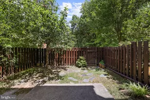 8350 Glastonbury Ct, Annandale, VA 22003 - Photo 34