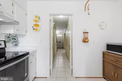 8350 Glastonbury Court, Annandale, VA 22003 - Photo 14