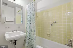 8350 Glastonbury Ct, Annandale, VA 22003 - Photo 24