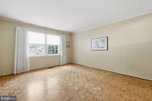 8350 Glastonbury Ct, Annandale, VA 22003 - Photo 4