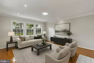 13117 Mercury Ln, Fairfax, VA 22033 - Photo 18