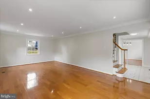 13117 Mercury Ln, Fairfax, VA 22033 - Photo 6