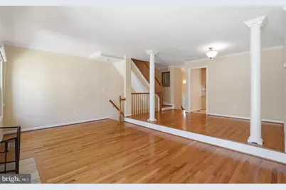 2391 Hunters Square Court, Reston, VA 20191 - Photo 4
