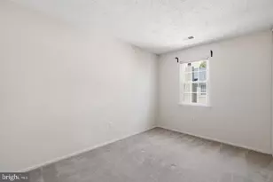 2391 Hunters Square Ct, Reston, VA 20191 - Photo 14