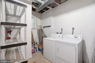 2391 Hunters Square Ct, Reston, VA 20191 - Photo 22