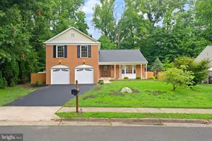 6390 Phillip Ct, Springfield, VA 22152 - Photo 4