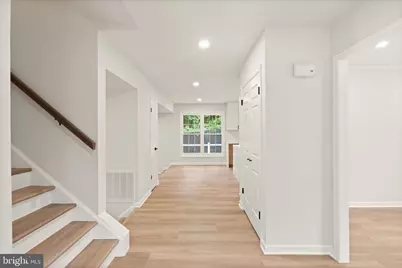 6390 Phillip Court, Springfield, VA 22152 - Photo 6