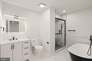 6390 Phillip Ct, Springfield, VA 22152 - Photo 42