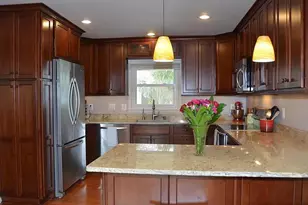 12802 Middleton Ln, Fairfax, VA 22033 - Photo 2