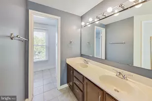 11924 Redtree Way, Reston, VA 20194 - Photo 18