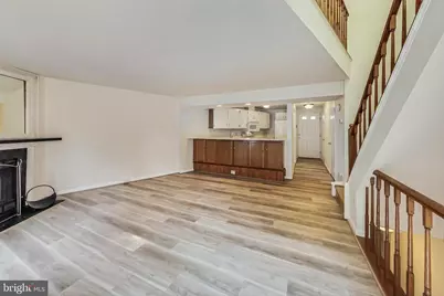 11924 Redtree Way, Reston, VA 20194 - Photo 10