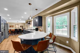 13212 Coralberry Dr, Fairfax, VA 22033 - Photo 10