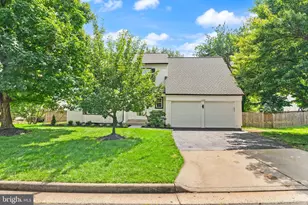 13458 Stream Valley Dr, Chantilly, VA 20151 - Photo 6