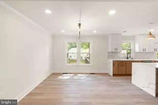 13458 Stream Valley Dr, Chantilly, VA 20151 - Photo 12