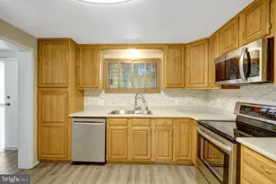 4445 Elan Ct, Annandale, VA 22003 - Photo 8