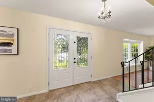 9719 Cinnamon Creek Dr, Vienna, VA 22182 - Photo 6