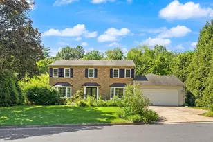 9719 Cinnamon Creek Dr, Vienna, VA 22182 - Photo 1
