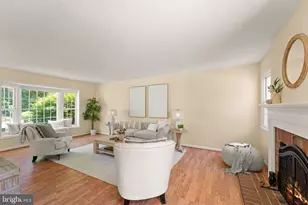 9719 Cinnamon Creek Dr, Vienna, VA 22182 - Photo 10