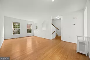 4097 Fountainside Ln, Fairfax, VA 22030 - Photo 10