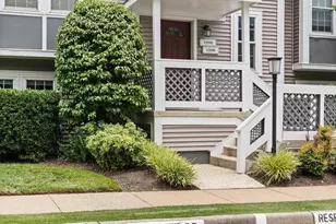 12888 Grays Pointe Rd, Fairfax, VA 22033 - Photo 2