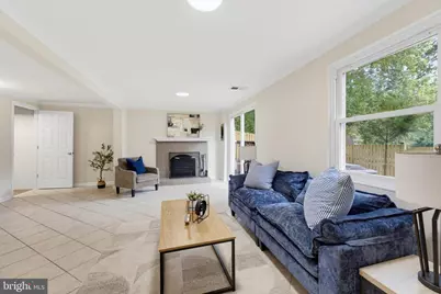 3113 Pebble Hill Lane, Fairfax, VA 22031 - Photo 4